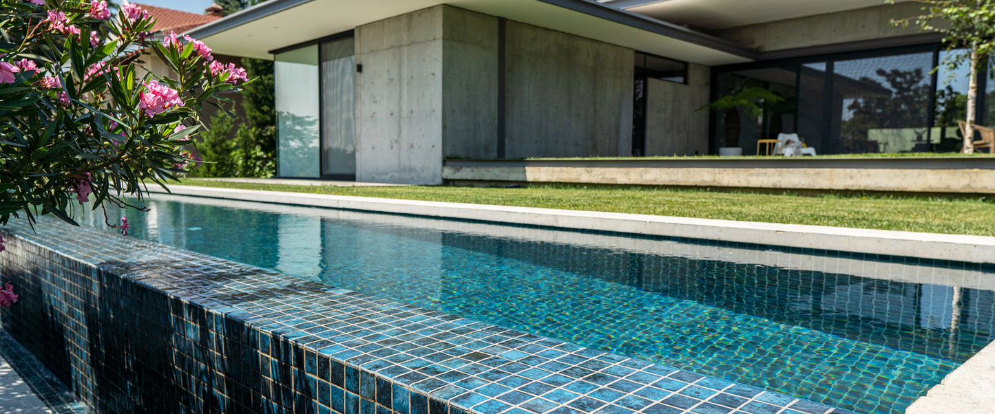 Betsan Modena 50x50 glass mosaic