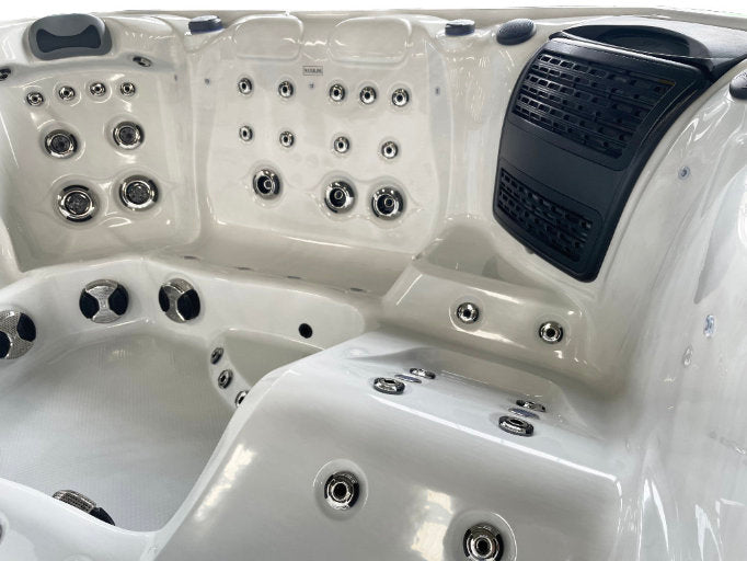 Platinum Spas Maximus