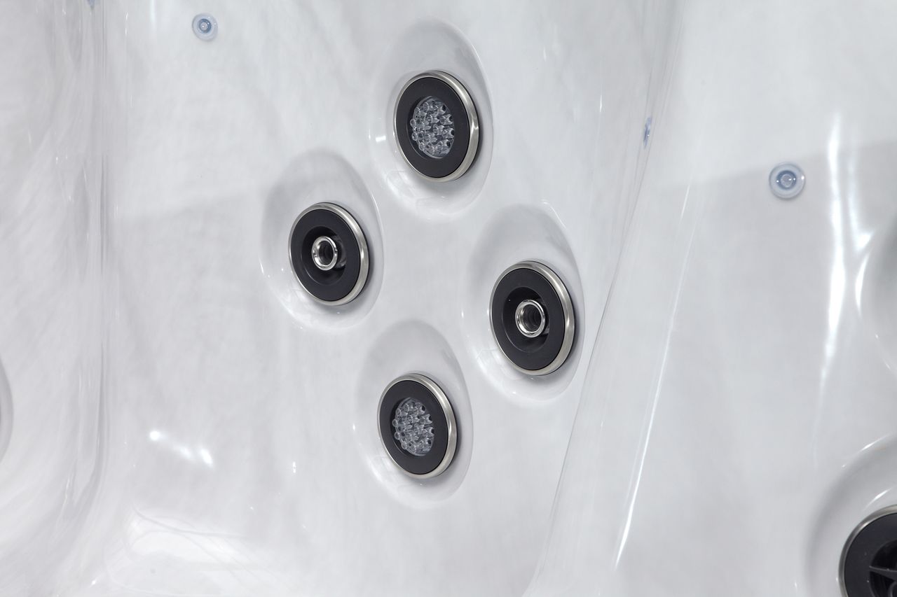 Platinum Swimspa Titan — 38 Jets, 10 Personen