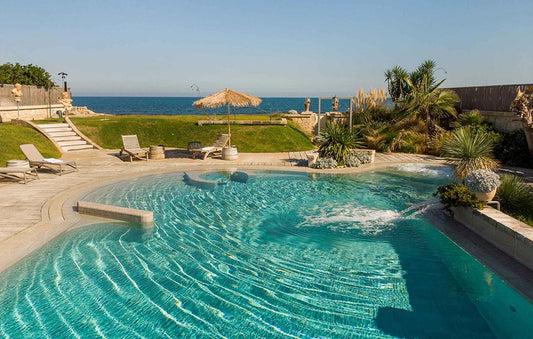 Rosa Gres Coral porcelain stoneware pool