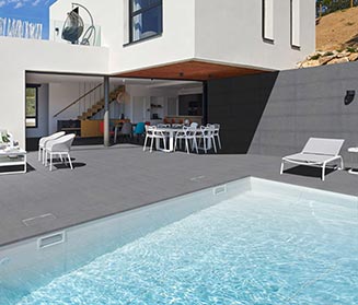 Rosa Gres Mythos porcelain stoneware pool