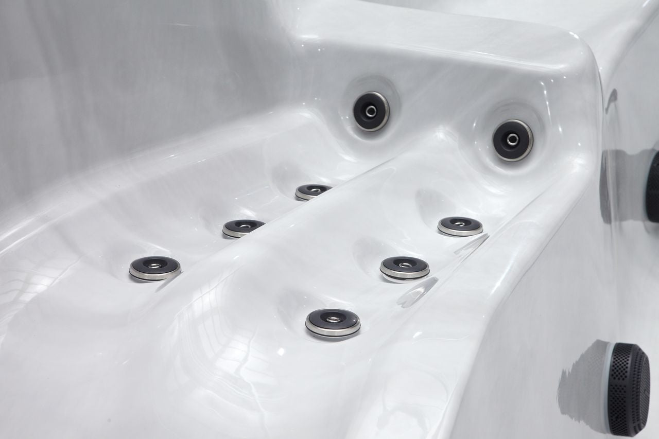 Platinum Swimspa Titan — 38 Jets, 10 Personen